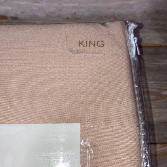 New in package king size sheets from QVC - Picture 3 of 9